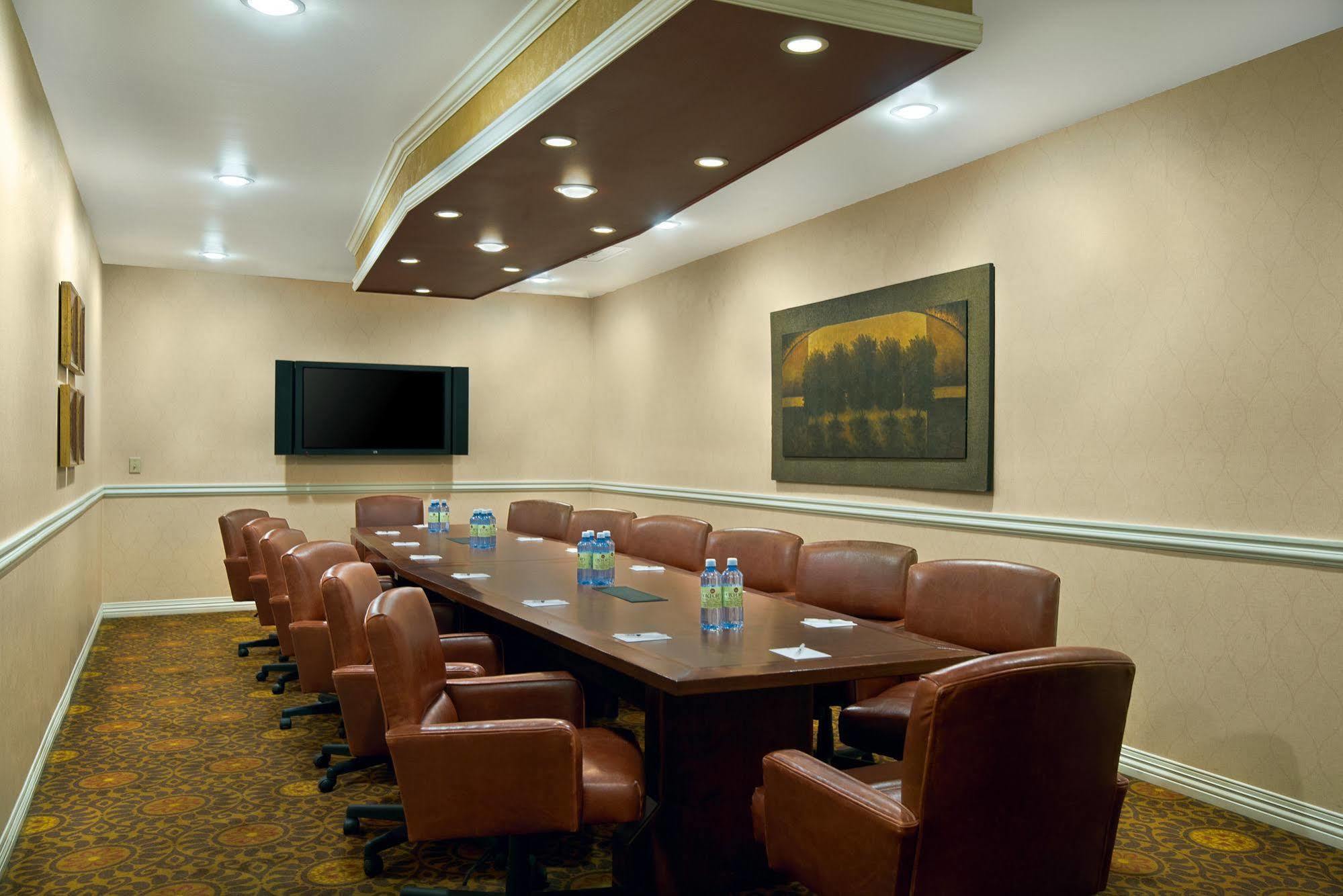 Oxford Suites Boise Zewnętrze zdjęcie